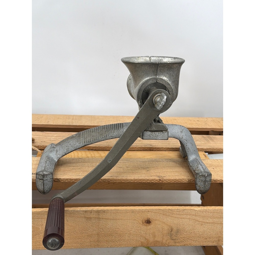 Vintage Universal Cast Iron Hand Crank Meat Grinder Food Chopper Edge of Counter